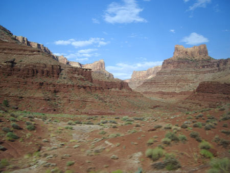 Canyonlands, vu d'en bas... Canyonlands, vu d'en bas...